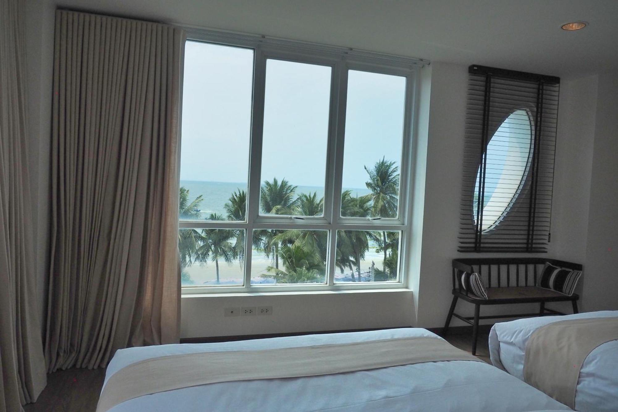 The Beach Bangsaen By Thanthita Next To Wonnapa Beach Free Disney Plus エクステリア 写真