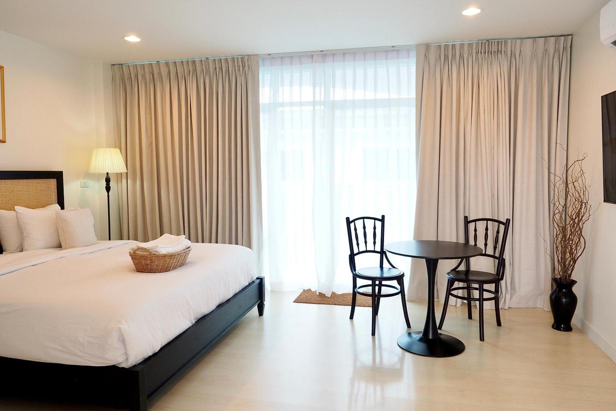 The Beach Bangsaen By Thanthita Next To Wonnapa Beach Free Disney Plus エクステリア 写真